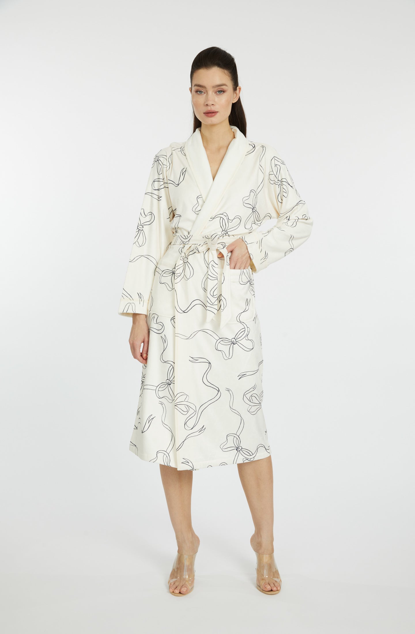 Bow White Long Robe