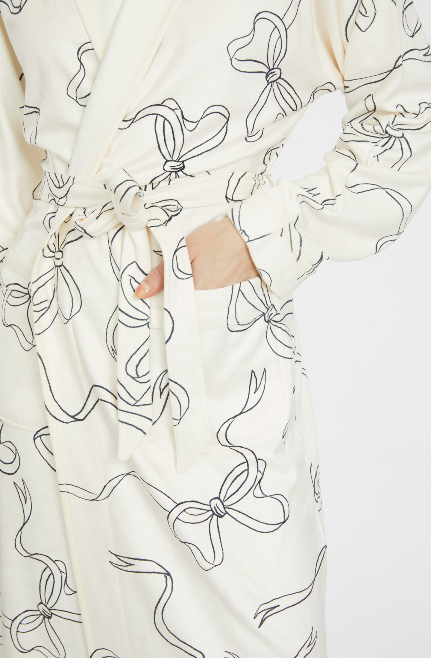 Bow White Long Robe
