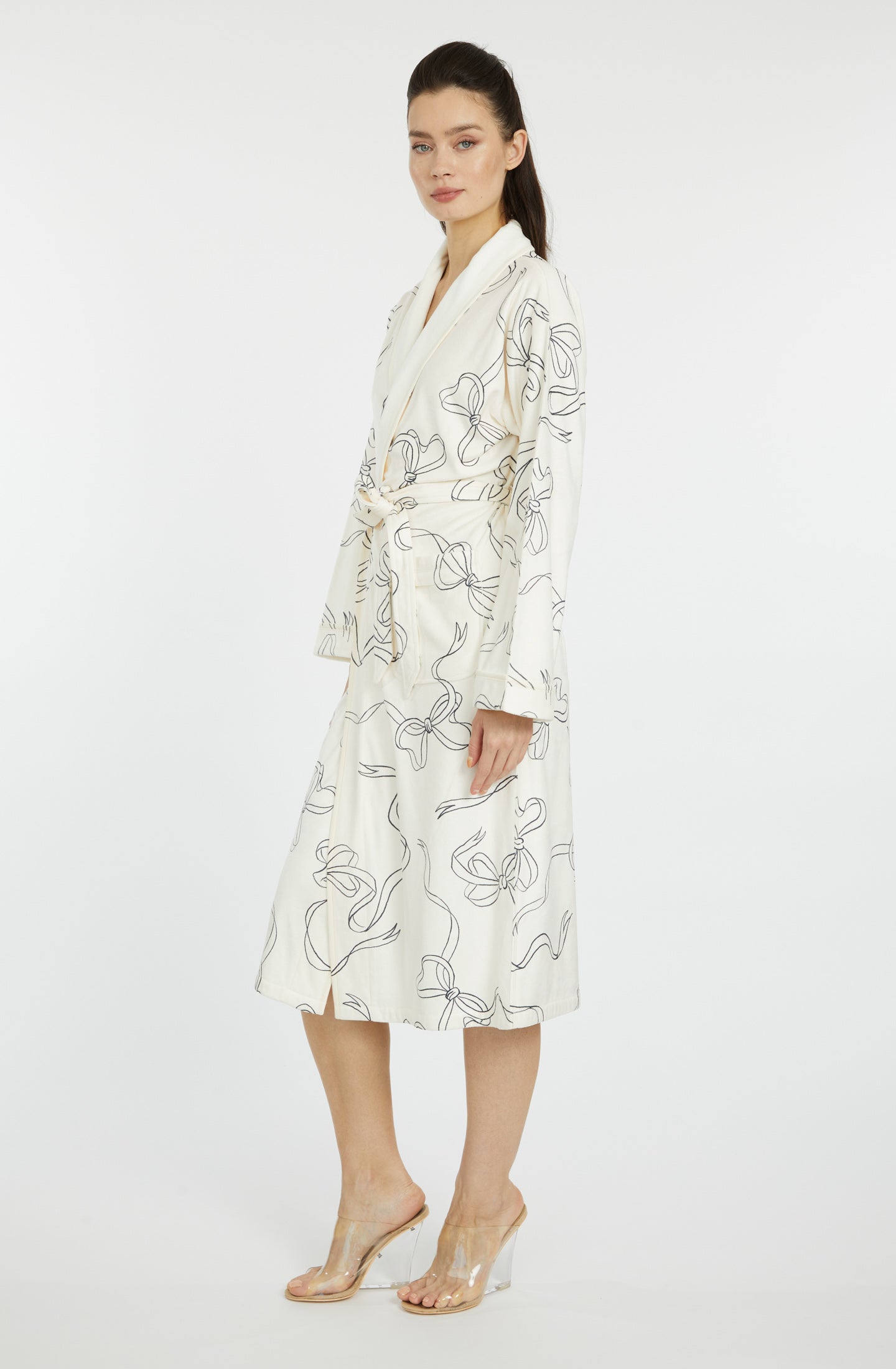 Bow White Long Robe