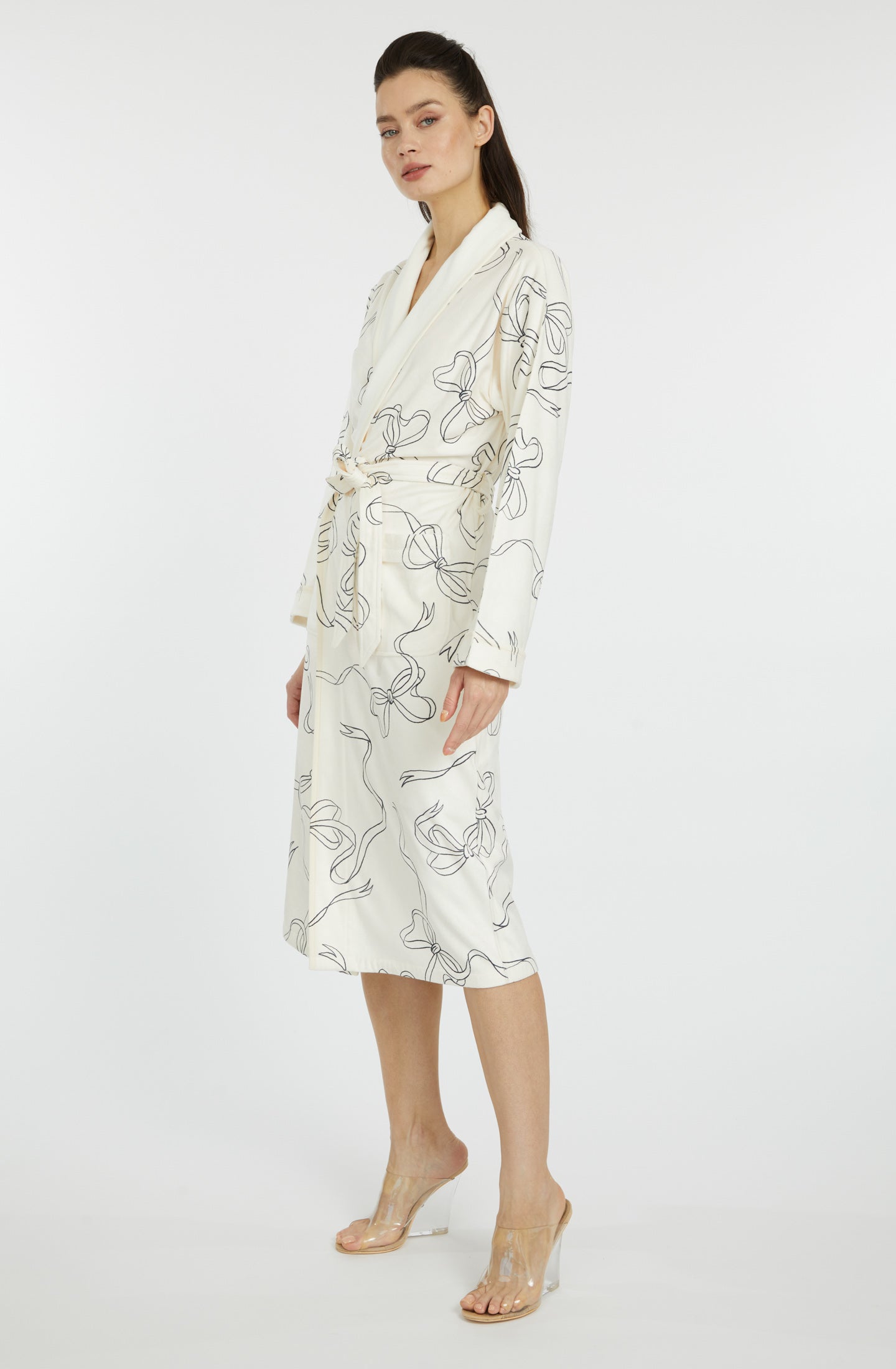Bow White Long Robe
