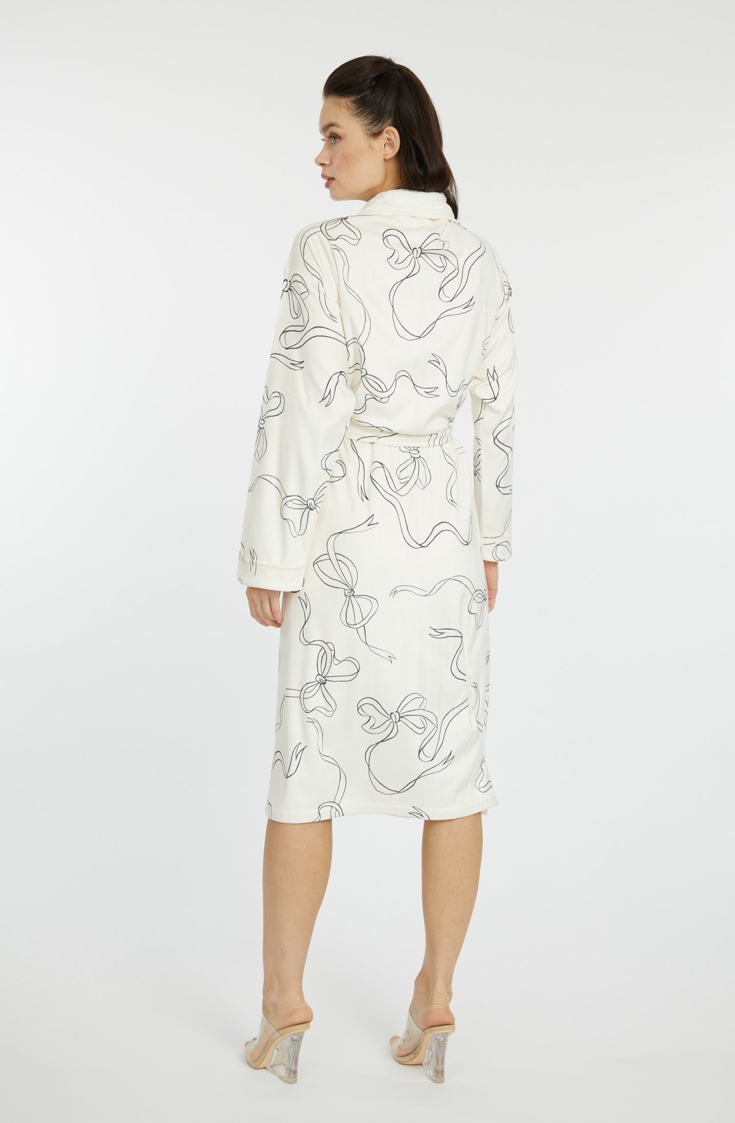 Bow White Long Robe