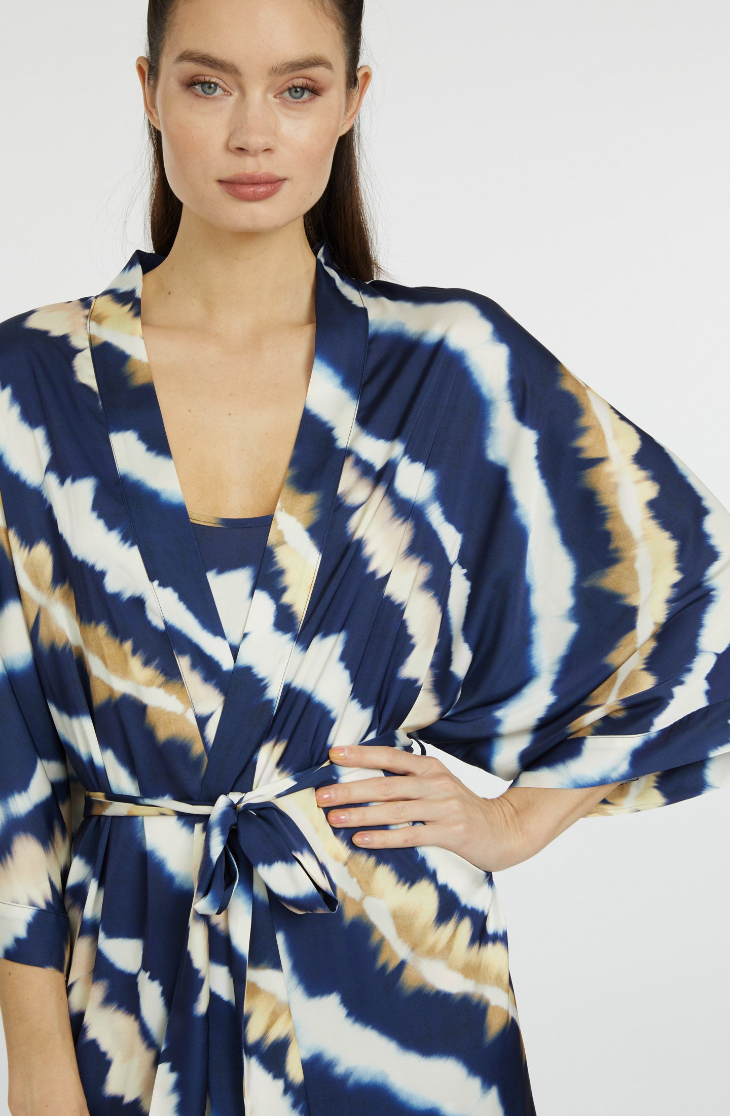 Mai Tai Moon Silky Kimono