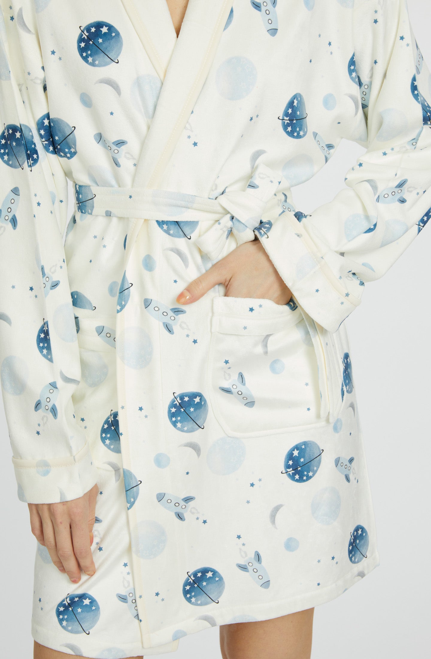 To The Moon & Back Short Robe