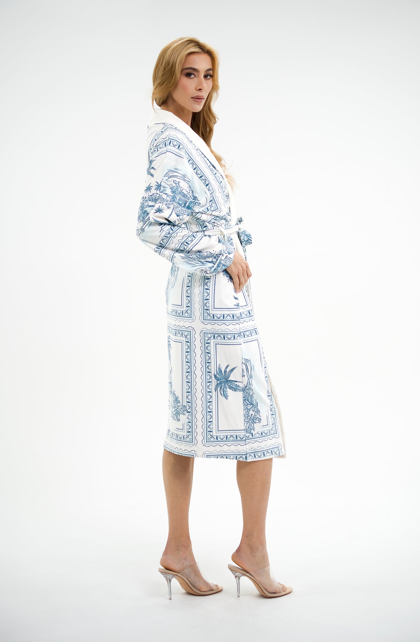 Bungalow Blue Long Robe | Luxury Blue Toile Spa Robe