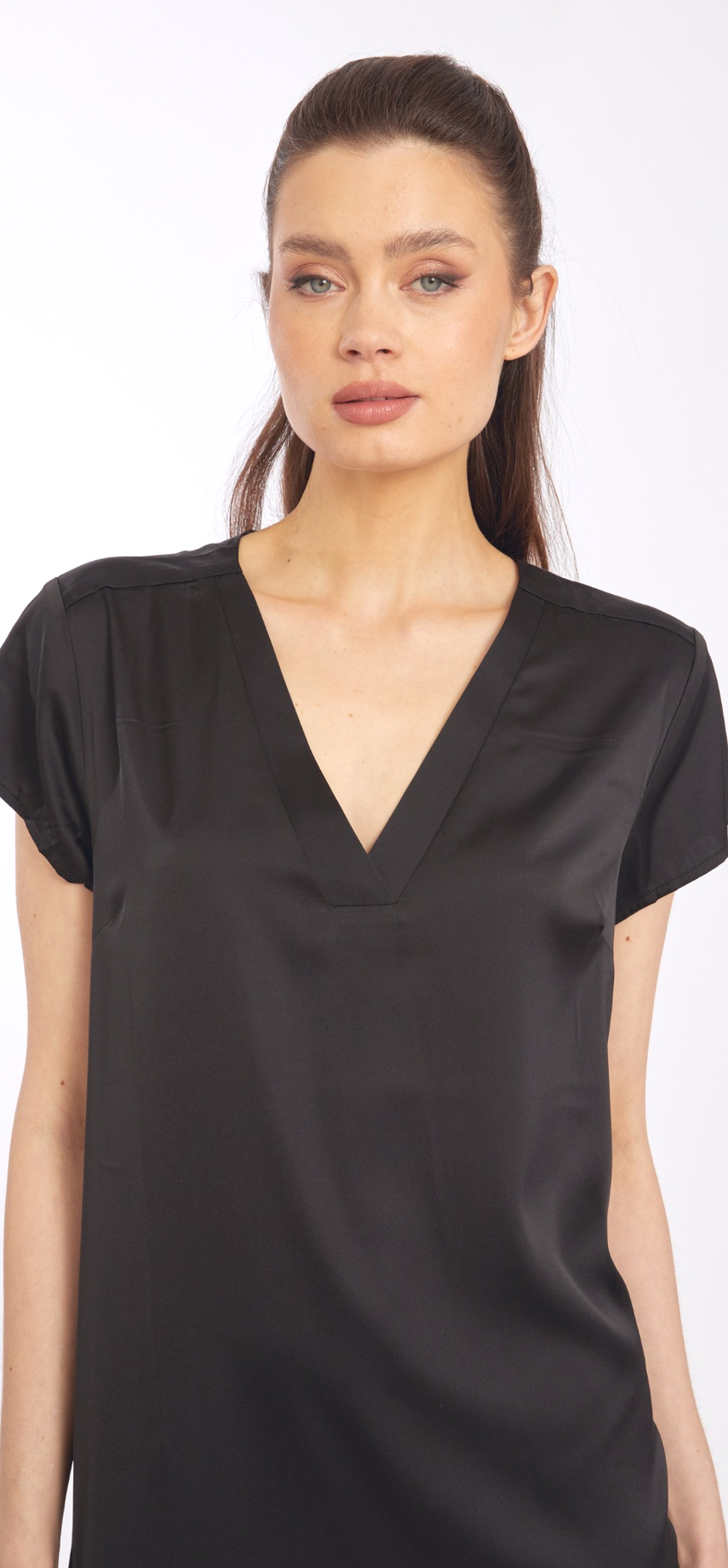 Noir Short Sleeve V Neck Dress Short