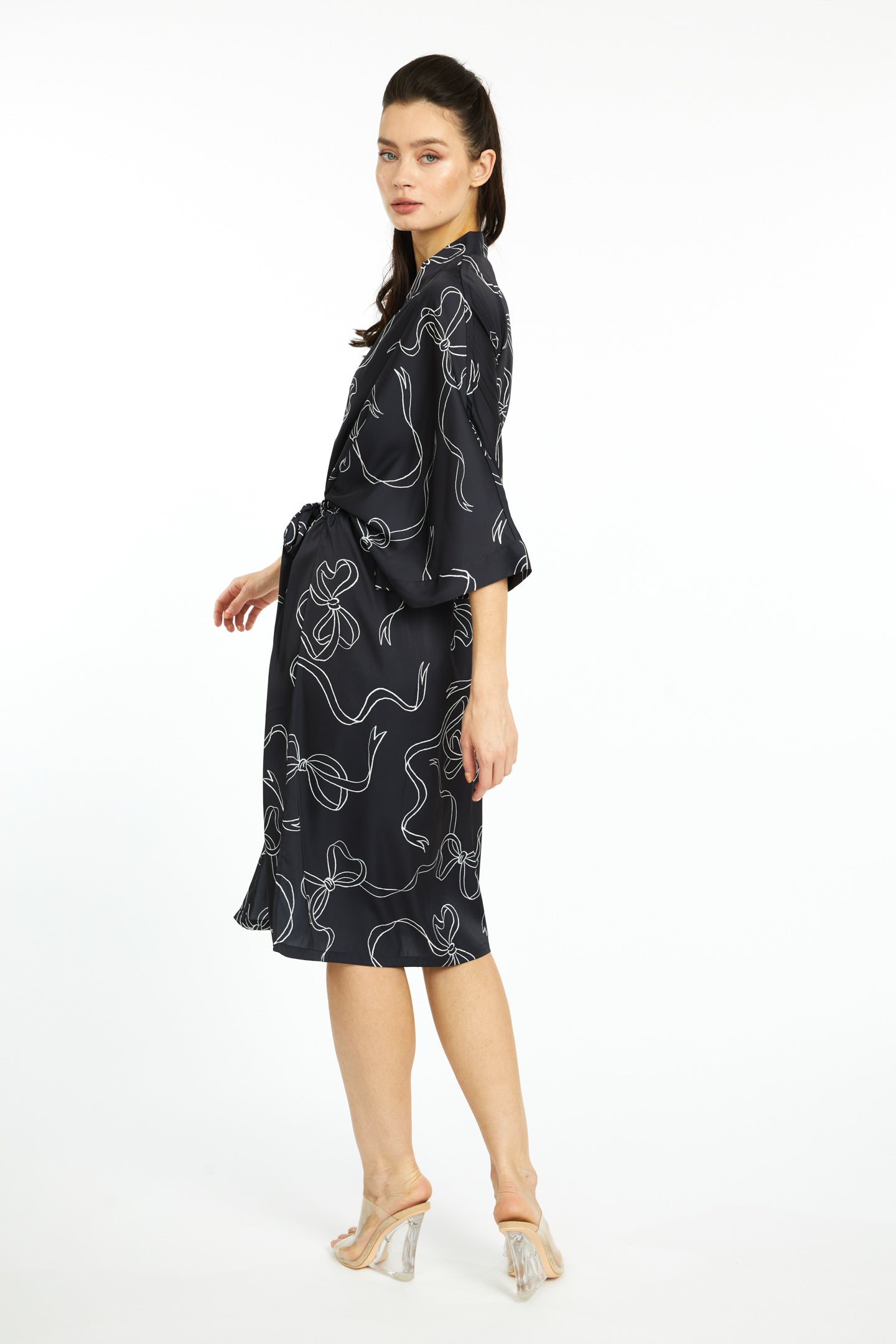 Bow Noir Silky Kimono