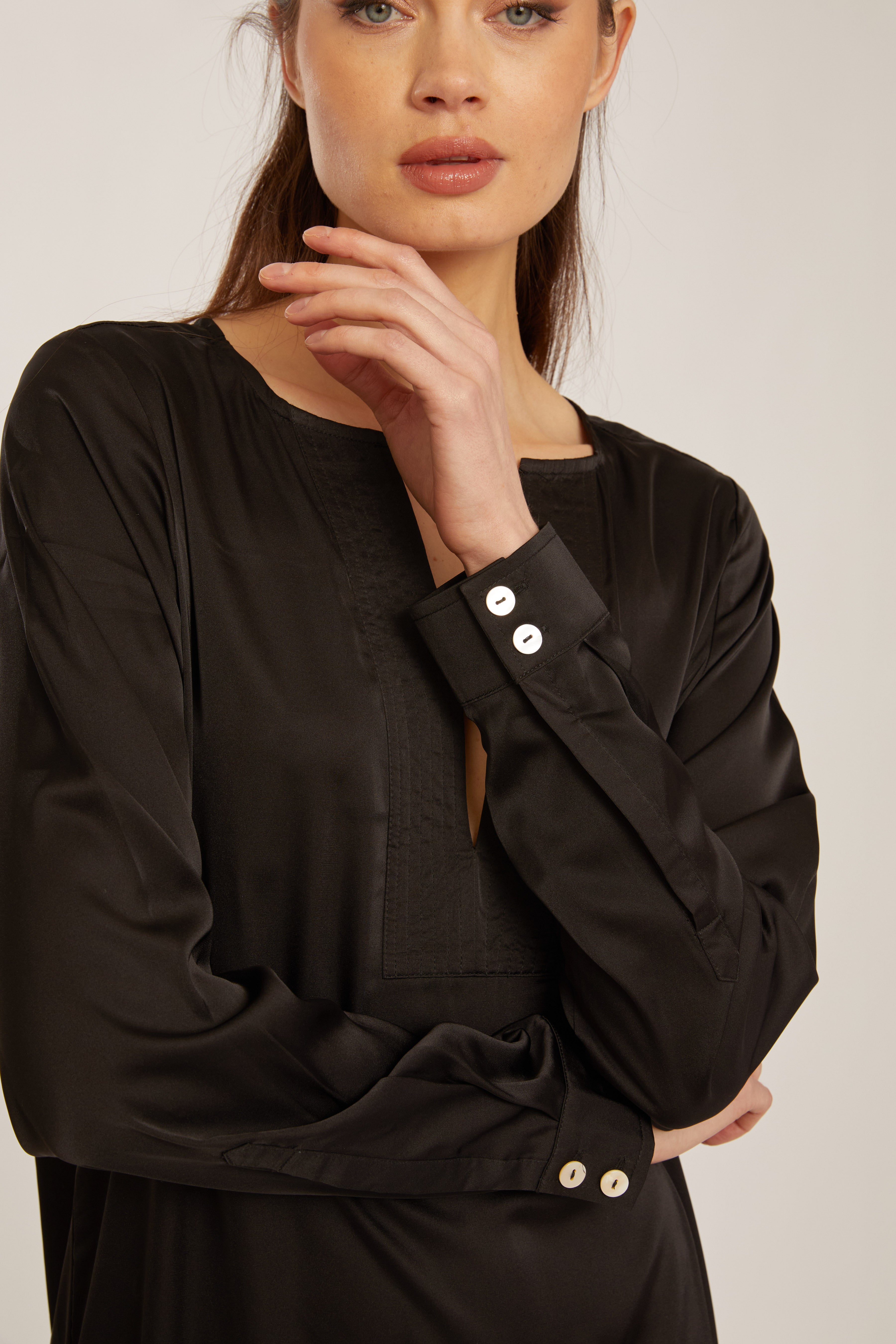 Noir Long Sleeve V-Neck Short Dress