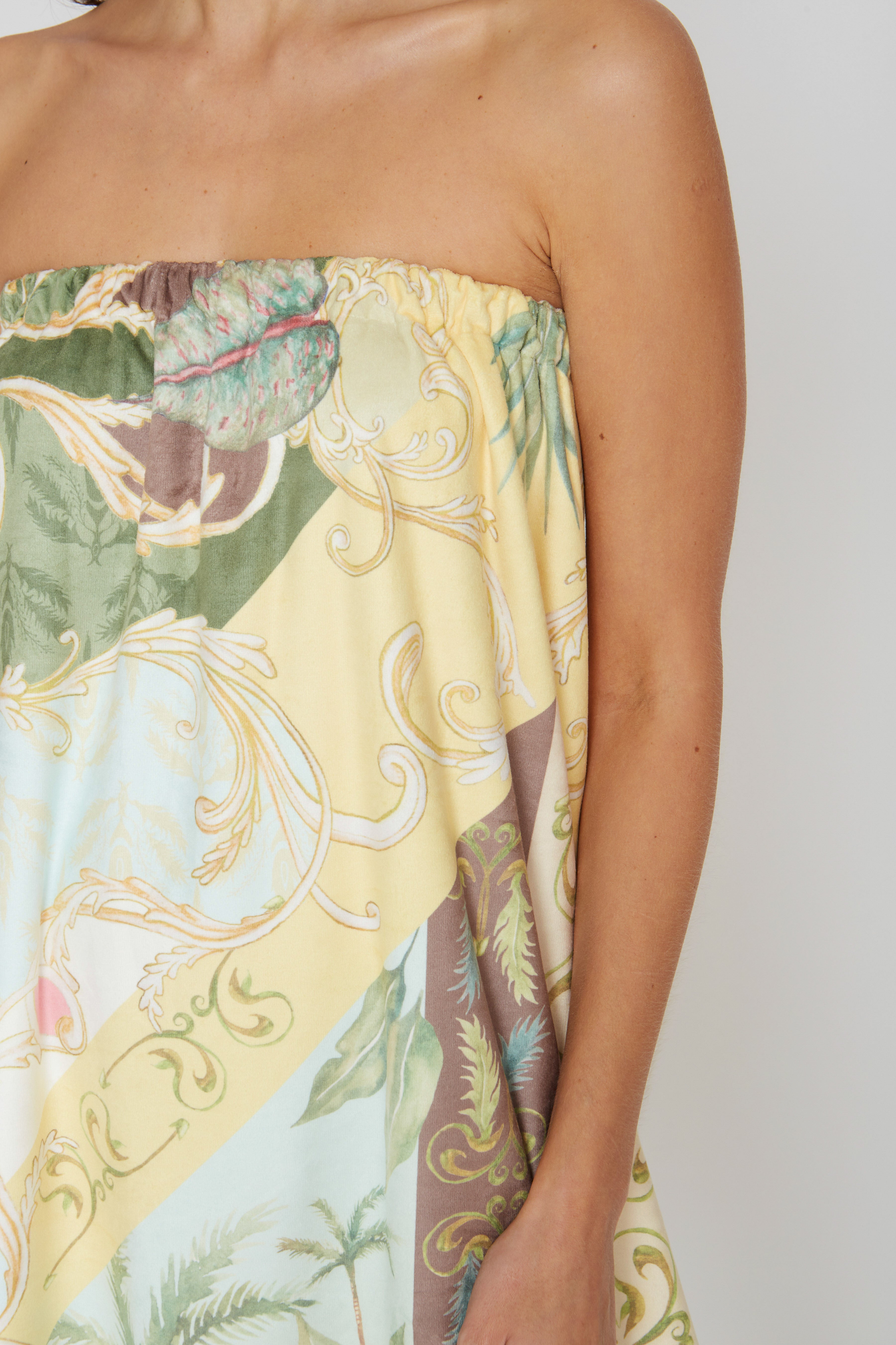 Dream Of Palms Yellow Spa Wrap
